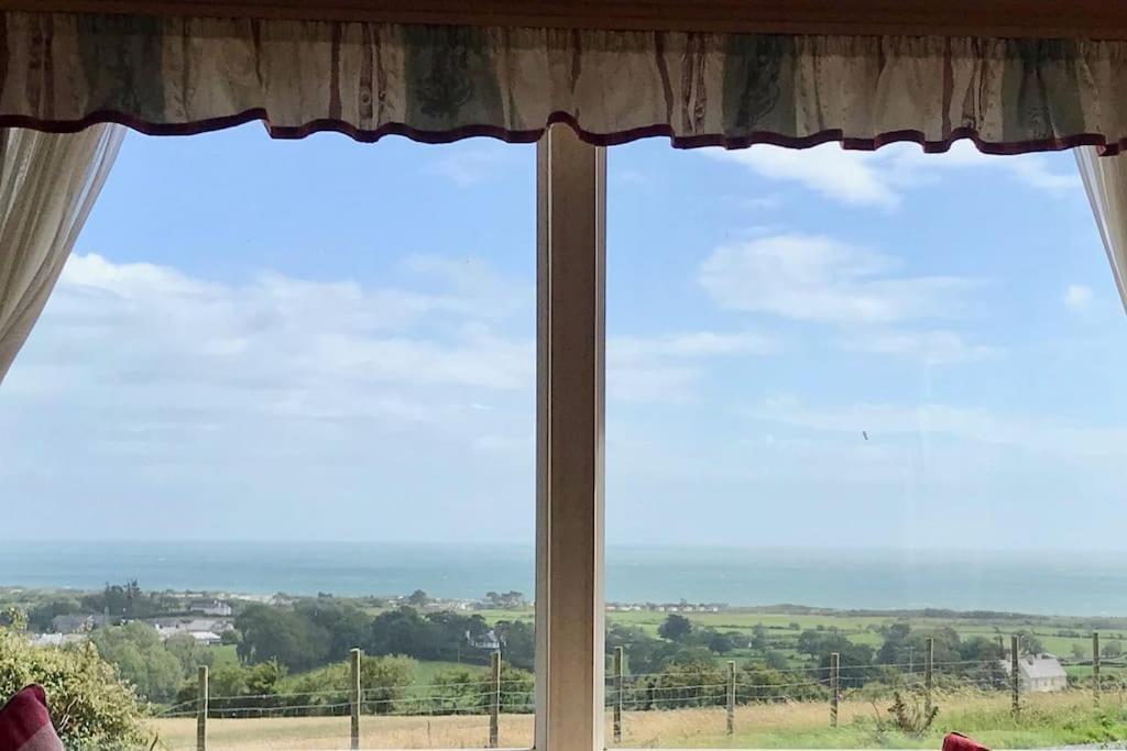 Willa Snowdon Bay - North Wales - Stunning Llyn Peninsula Mountain & Ocean Views - Wilde Retreats Pwllheli Zewnętrze zdjęcie